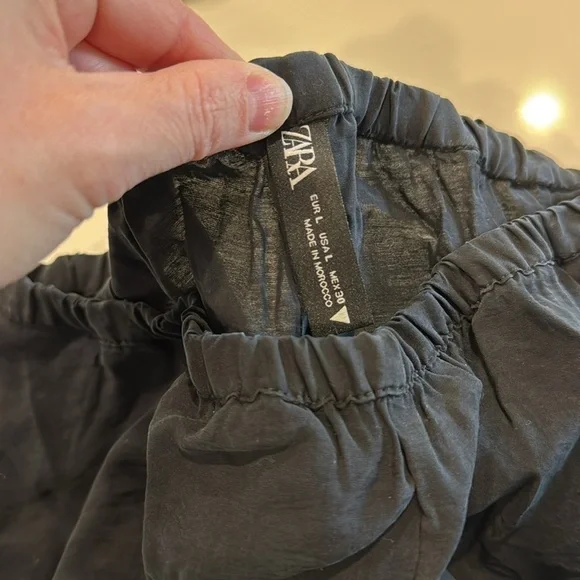 Zara Black High Waist Shorts Elastic Waistband - Picture 2 of 3